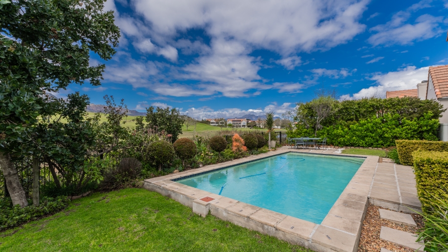 4 Bedroom Property for Sale in Boschenmeer Golf Country Estate Western Cape